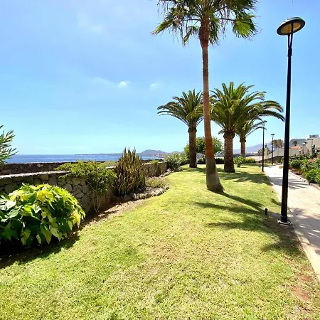 Bungalow Con Piscina En Rocas Del Mar, Tenerife Sur *